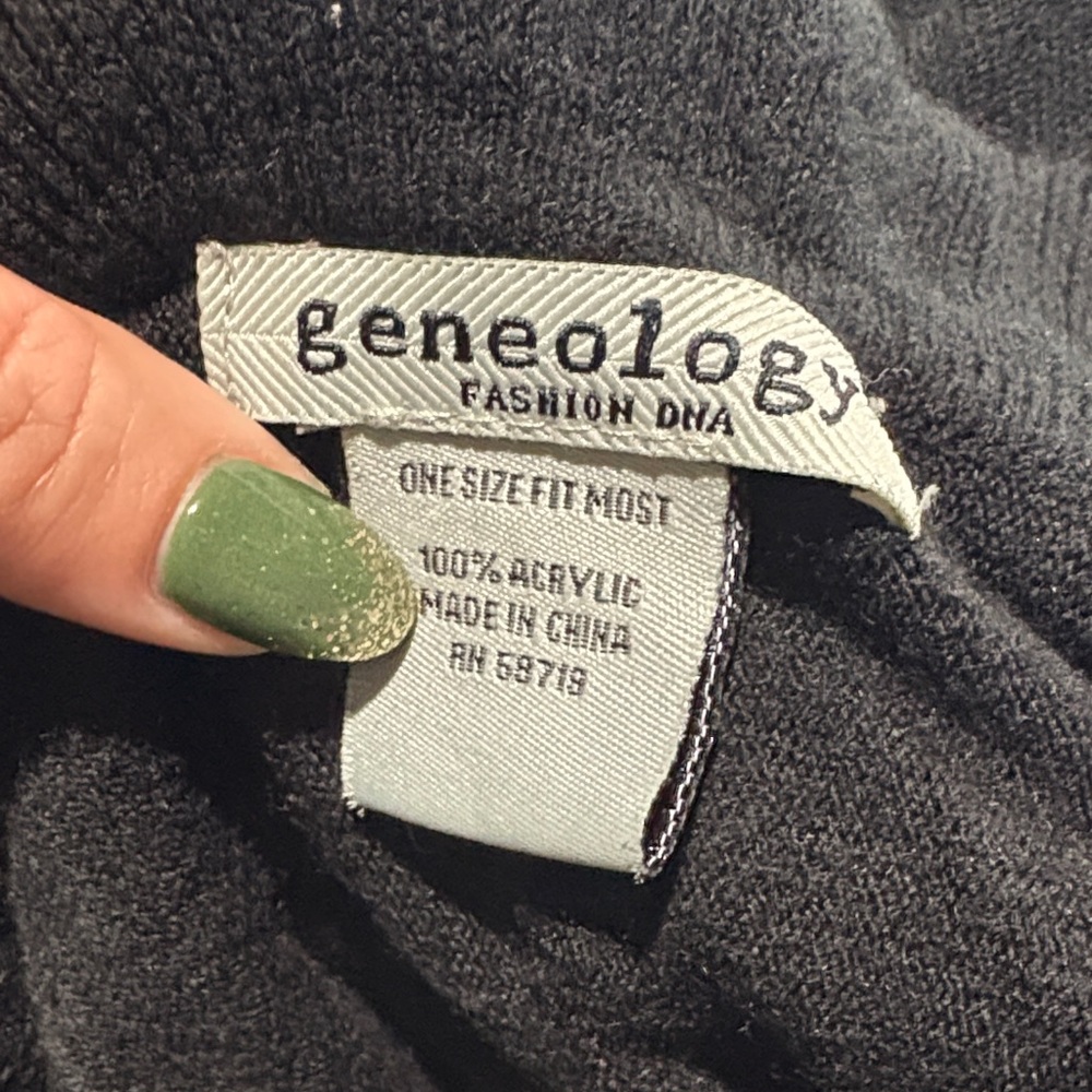 Geneology Black Ruffled Open Wrap - Picture 8 of 8